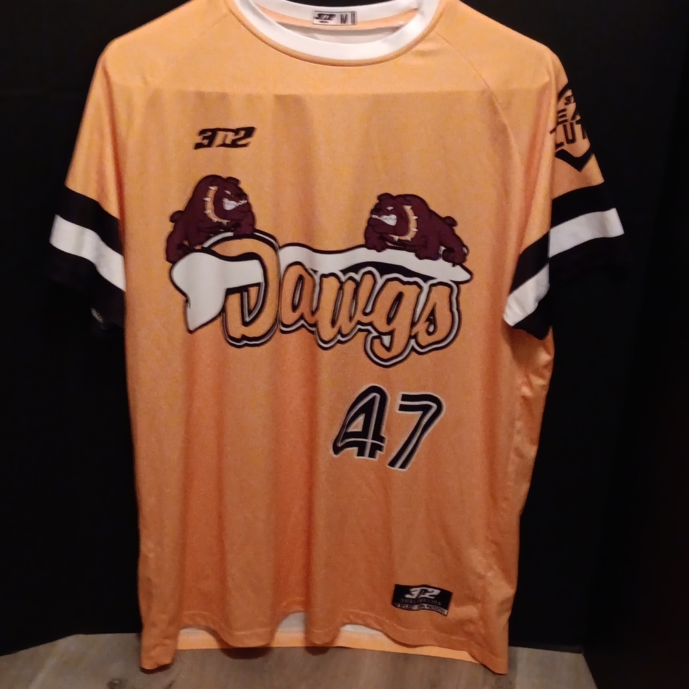 Dawgs softball jersey size M